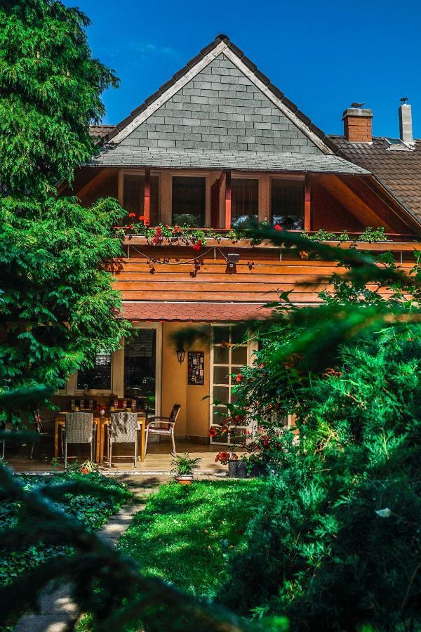 Anna Vendeghaz Eger Apartment Екстериор снимка